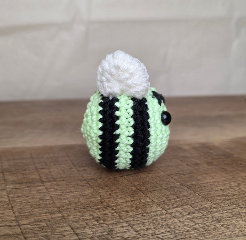 Crochet Zom-Bee Keychain!