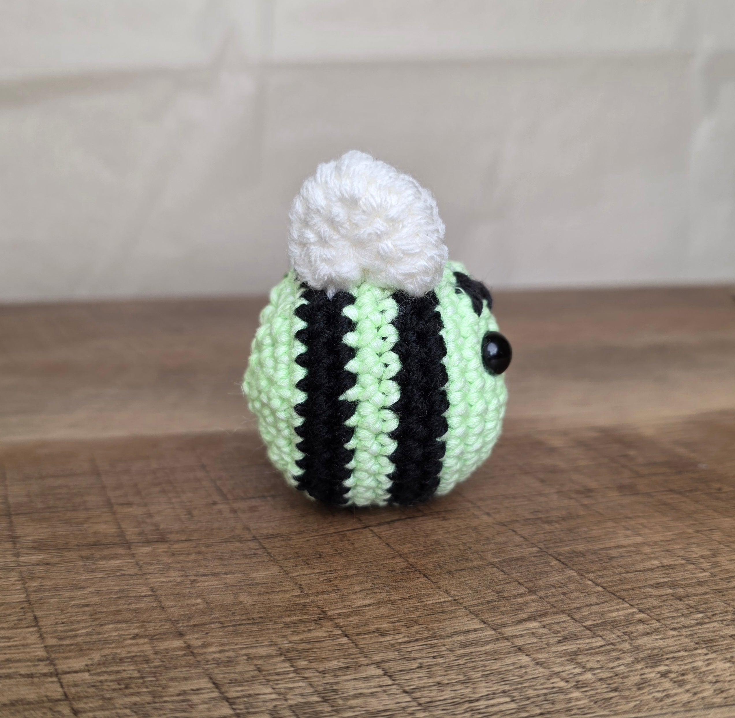Crochet Zom-Bee Keychain!